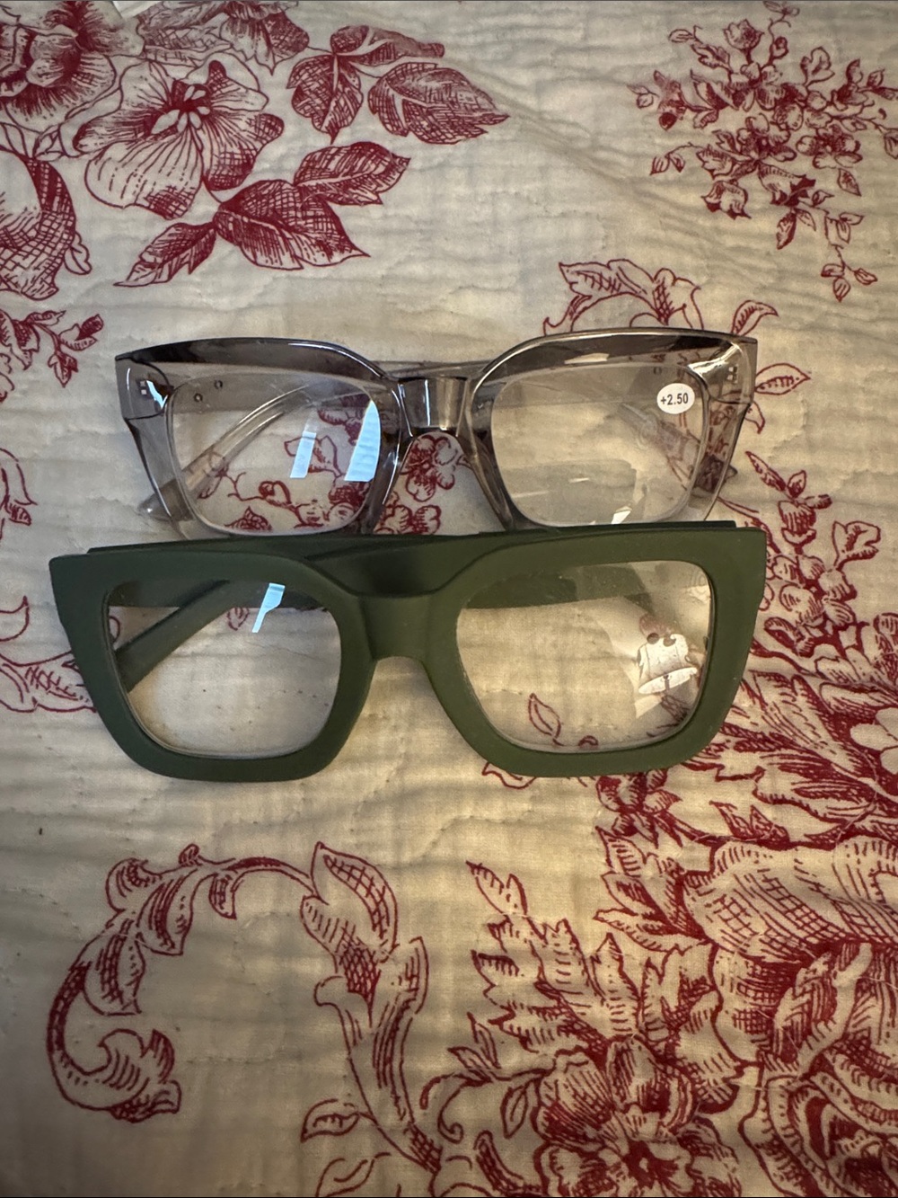 Clear Cat-Eye and Olive Green Bold Frame Reading Glasses - Set of 2